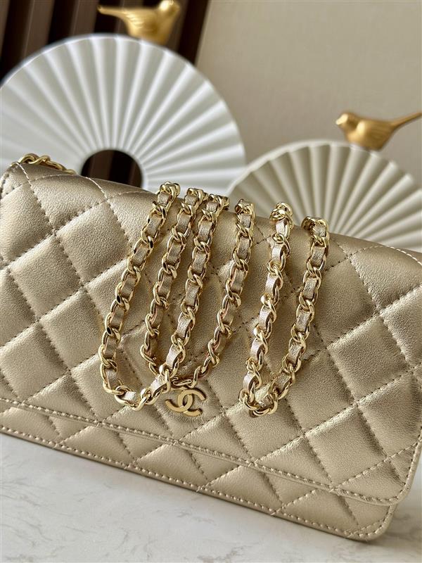 2026127215432364 570